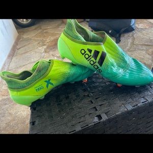 Adidas mens soccer cleats sz 10.5